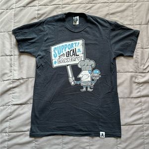 Johnny Cupcakes Men’s T-Shirt Size Medium